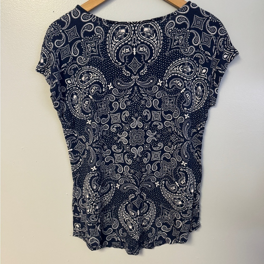 0424-26 Blue Paisley Scoop Neck Tee - Picture 3 of 3